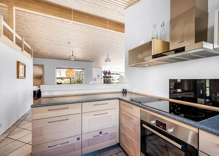 Aurore - 700m From The Sea By Interhome Nyaraló