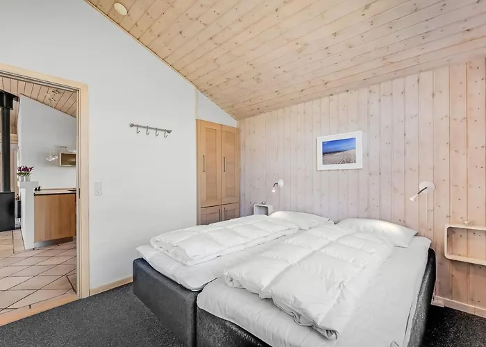 Aurore - 700m From The Sea By Interhome *